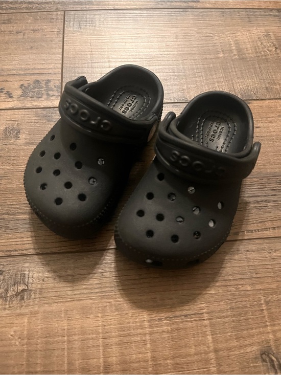 CROCS Other - CROCS Kids Classic Clog in Black